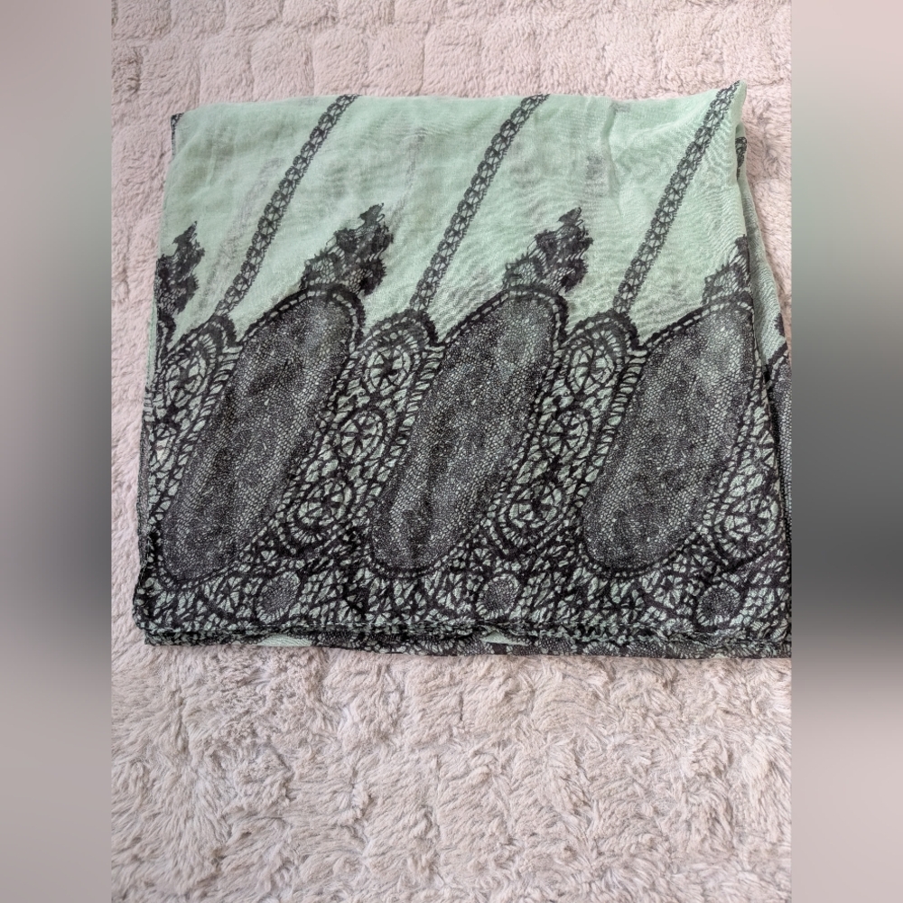 Lightweight Scarf Shear Black and Aqua Design